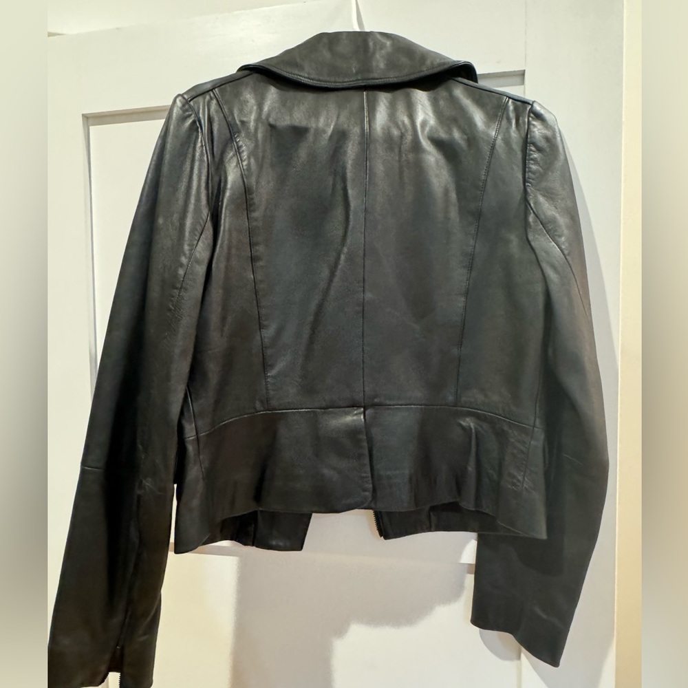 Woman leather jacket - Picture 5 of 6